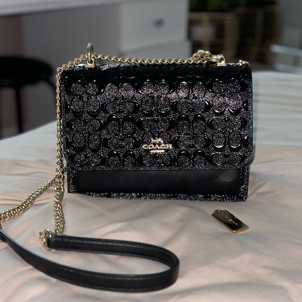 COACH SLIM CROSSBODY SIGNATURE LEATHER